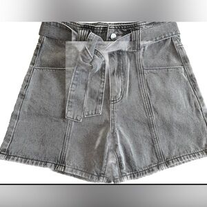 NWT VEVERET Los Angeles High Waisted Gray Denim Shorts + Belt Medium Waist: 30”
